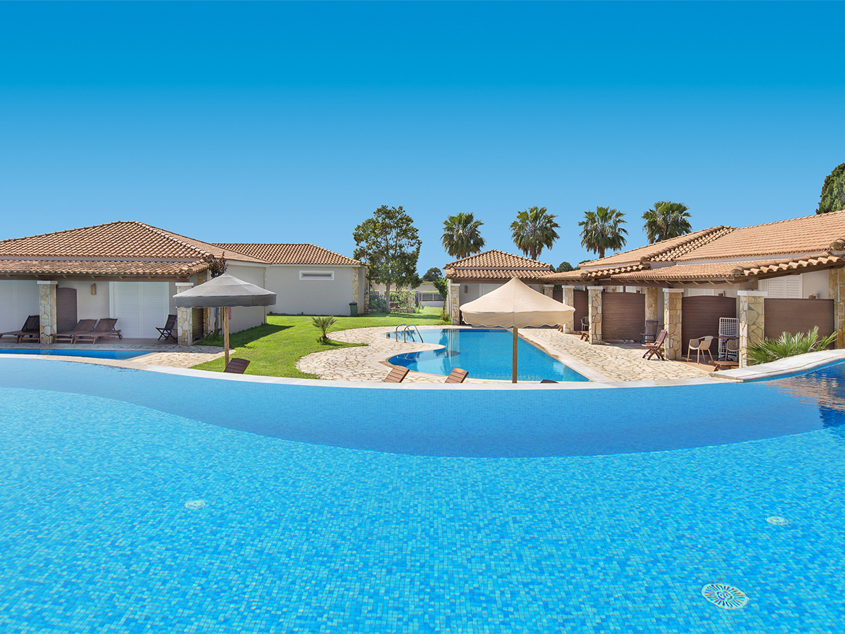 Buche jetzt deinen Traumurlaub im Olympia Golden Beach Resort in  ➝ schon ab 962 €!