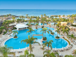 Buche jetzt deinen Traumurlaub im Olympic Lagoon Resort Paphos in  ➝ schon ab 1876 €!