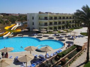 Buche jetzt deinen Traumurlaub im Palm Beach Resort in  ➝ schon ab 652 €!