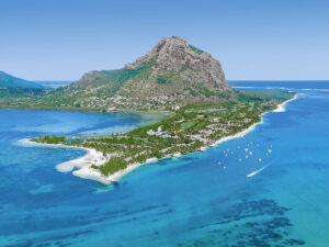 Buche jetzt deinen Traumurlaub im Paradis Beachcomber Golf Resort & Spa in  ➝ schon ab 2785 €!