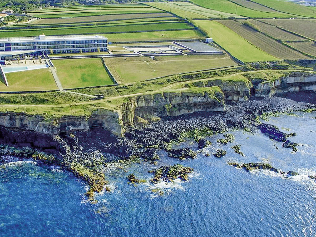 Buche jetzt deinen Traumurlaub im Pedras do Mar Resort & Spa in  ➝ schon ab 941 €!