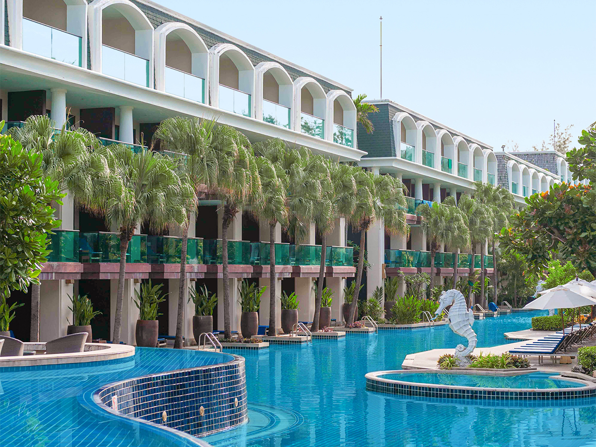 Buche jetzt deinen Traumurlaub im Phuket Graceland Resort & Spa in  ➝ schon ab 1439 €!