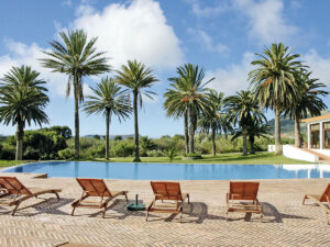 Buche jetzt deinen Traumurlaub im Porto Santo Hotel & Spa in  ➝ schon ab 836 €!