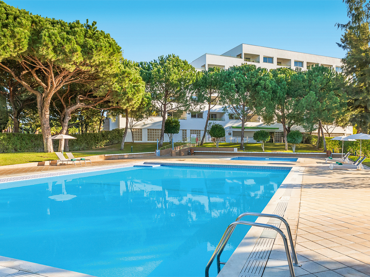 Buche jetzt deinen Traumurlaub im The Pátio Suite Hotel in Portugal