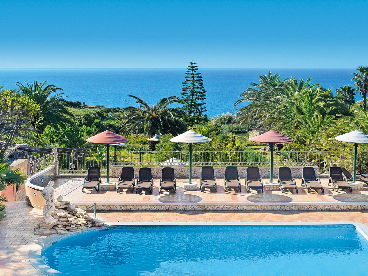 Buche jetzt deinen Traumurlaub im Quinta do Mar Country & Sea Village in Portugal