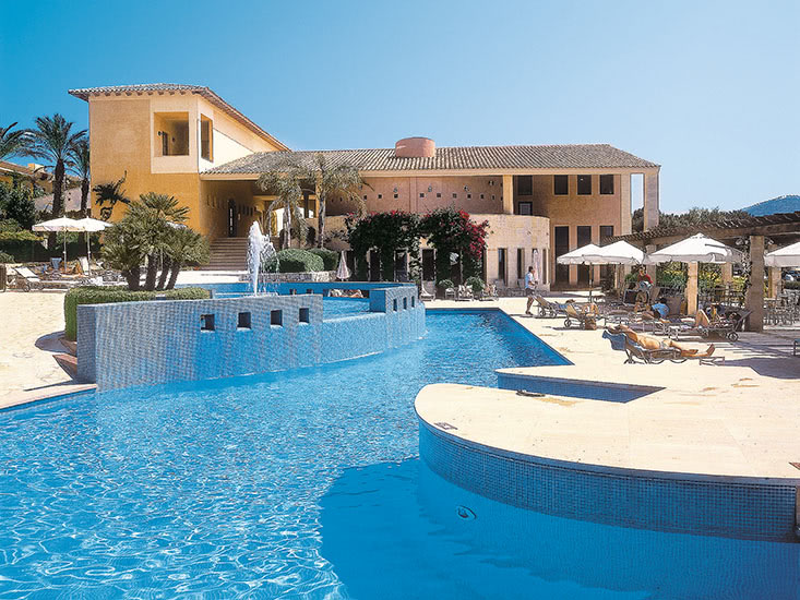 Buche jetzt deinen Traumurlaub im Pula Suites Boutique Resort in  ➝ schon ab 1024 €!