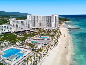 Buche jetzt deinen Traumurlaub im RIU Palace Aquarelle in  ➝ schon ab 2543 €!