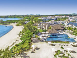 Buche jetzt deinen Traumurlaub im Radisson Blu Azuri Resort & Spa Mauritius in  ➝ schon ab 1757 €!