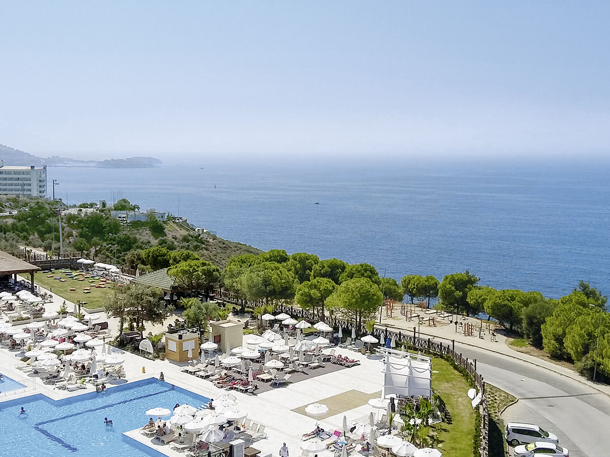 Buche jetzt deinen Traumurlaub im Ramada Resort Kusadasi in  ➝ schon ab 775 €!