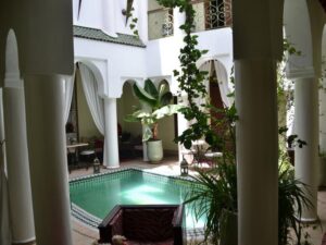 Buche jetzt deinen Traumurlaub im Riad Alida in  ➝ schon ab 522 €!