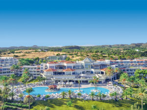 Buche jetzt deinen Traumurlaub im Rodos Princess Beach Resort & Spa in  ➝ schon ab 1271 €!
