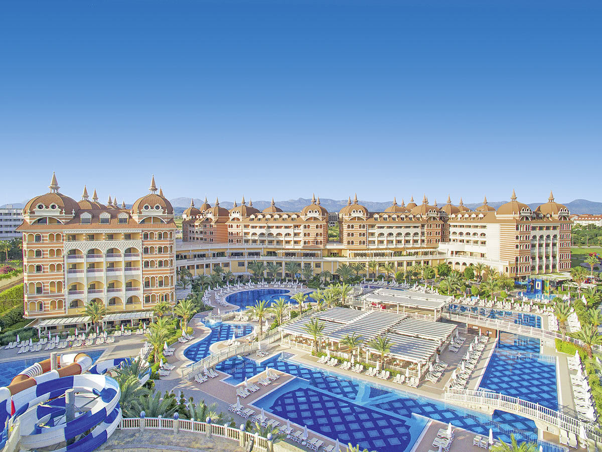 Buche jetzt deinen Traumurlaub im Royal Alhambra Palace in  ➝ schon ab 1107 €!