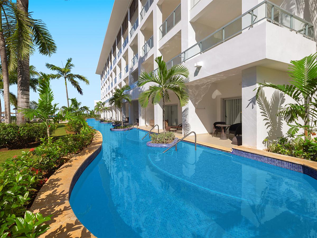 Buche jetzt deinen Traumurlaub im Royalton Hideaway Blue Waters in  ➝ schon ab 2046 €!