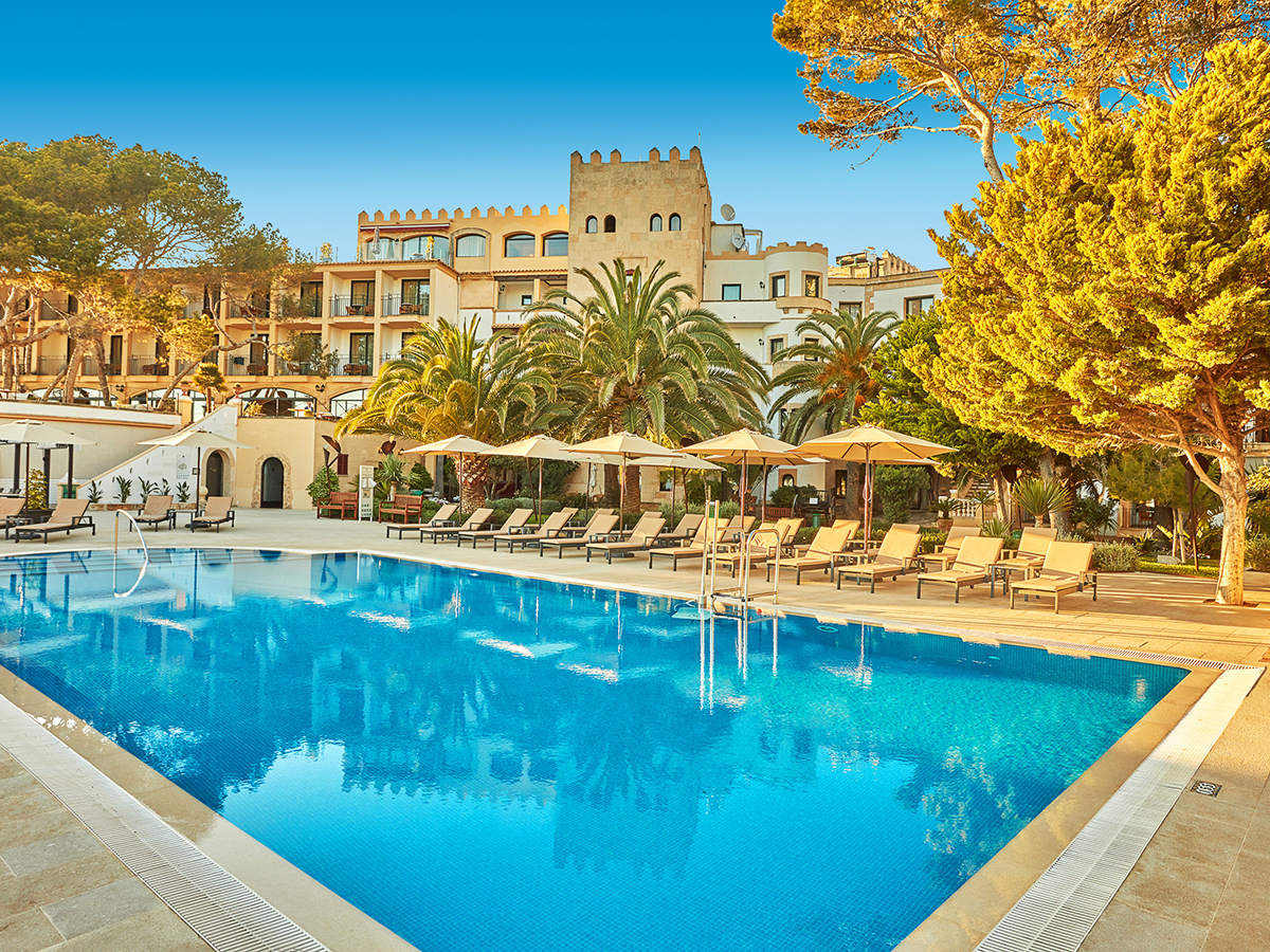 Buche jetzt deinen Traumurlaub im Secrets Mallorca Villamil Resort & Spa in  ➝ schon ab 1466 €!