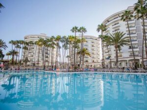 Buche jetzt deinen Traumurlaub im Servatur Waikiki in  ➝ schon ab 700 €!