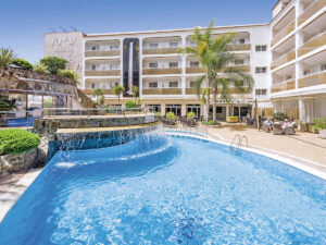 Buche jetzt deinen Traumurlaub im Hotel Sumus Monteplaya in Spanien