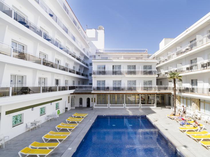 Buche jetzt deinen Traumurlaub im Ibersol Sorra d´Or in Spanien