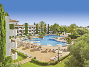 Buche jetzt deinen Traumurlaub im Inturotel Azul Garden in Spanien