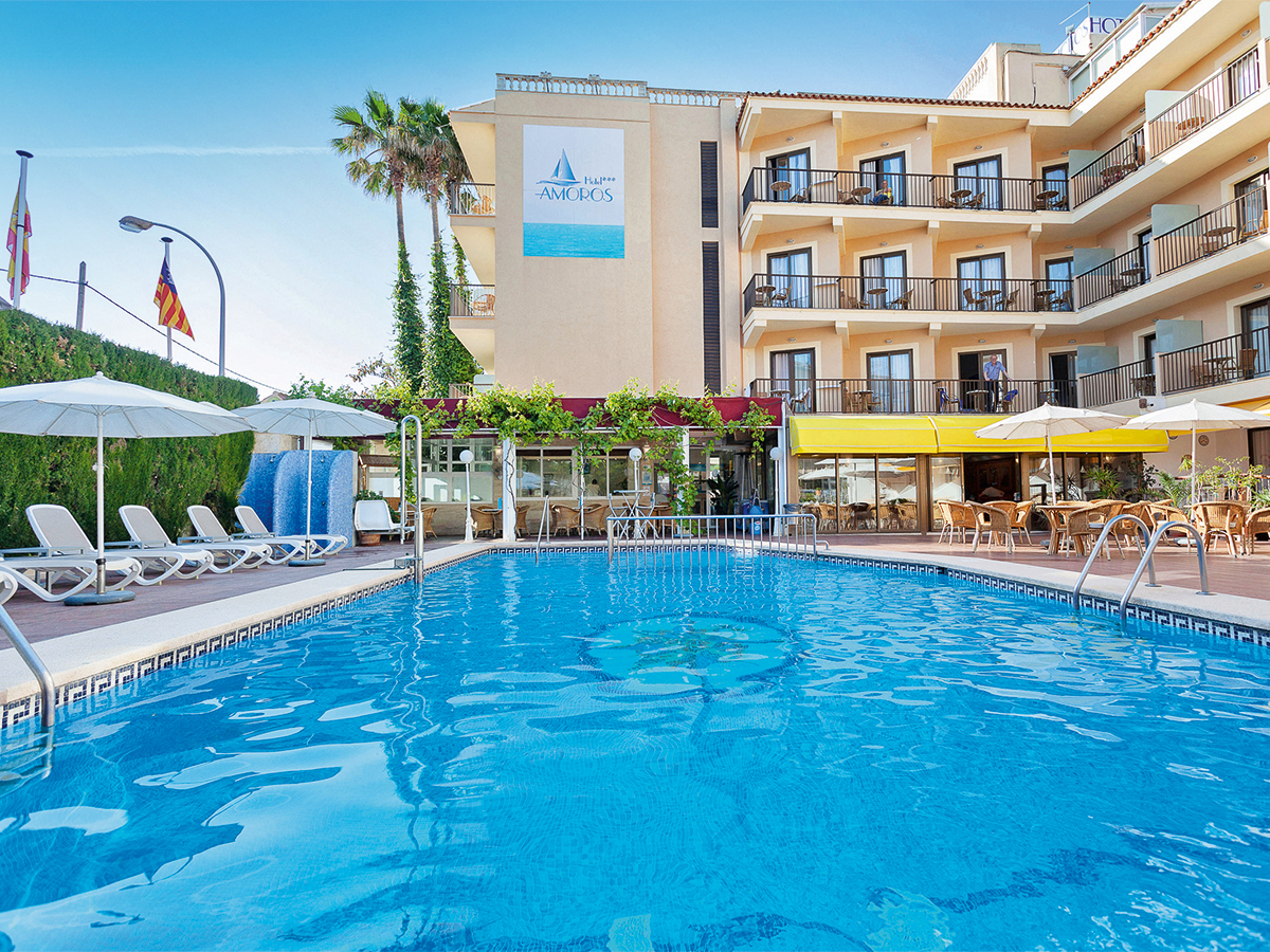 Buche jetzt deinen Traumurlaub im Hotel Amoros in Spanien