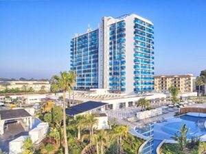 Buche jetzt deinen Traumurlaub im BG Tonga Tower Design in Spanien