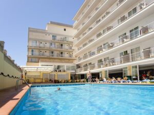 Buche jetzt deinen Traumurlaub im Riutort in Spanien