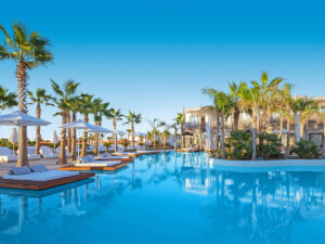 Buche jetzt deinen Traumurlaub im Stella Island Luxury Resort in  ➝ schon ab 2960 €!