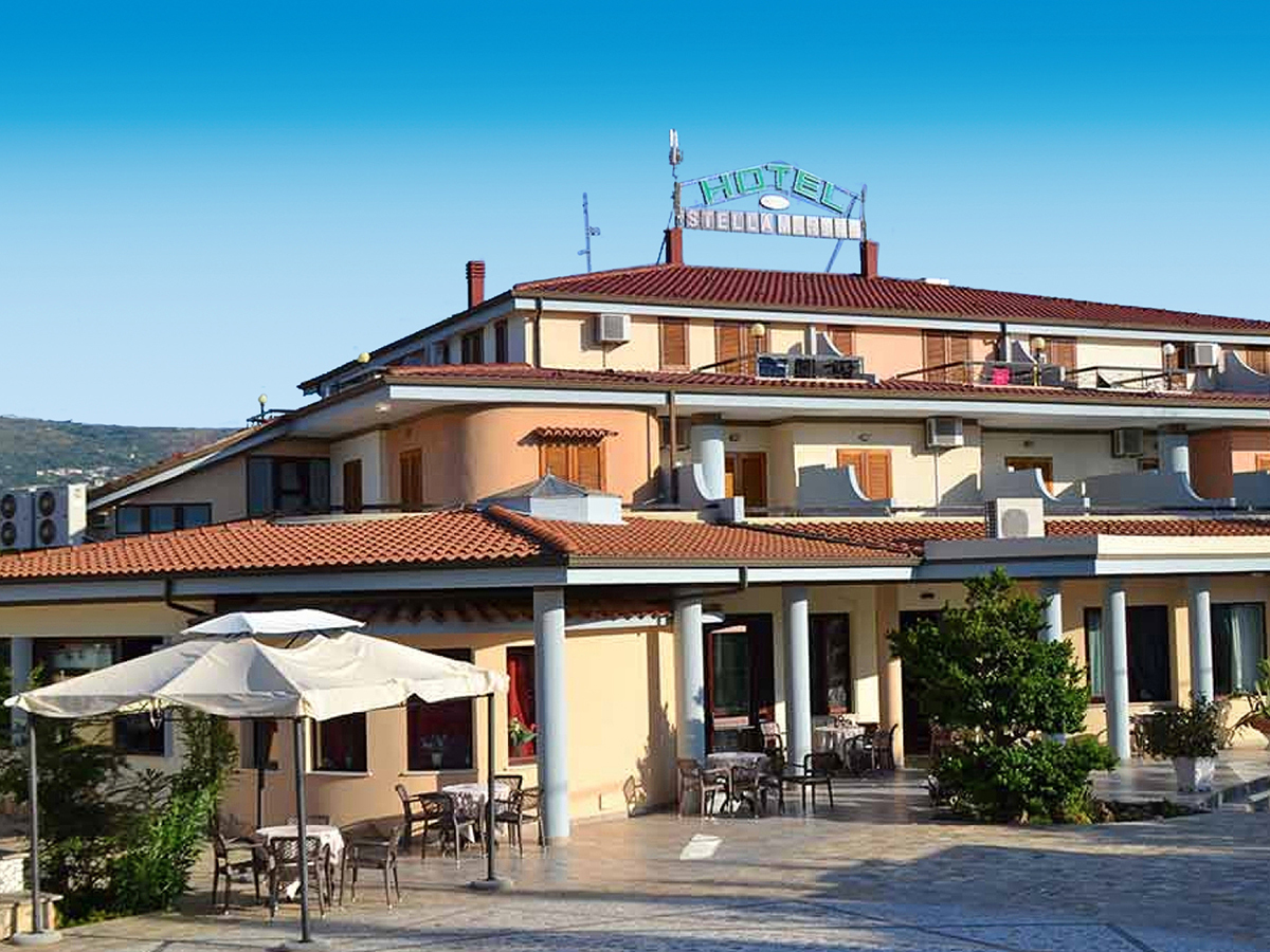 Buche jetzt deinen Traumurlaub im Stella Marina Hotel in  ➝ schon ab 625 €!