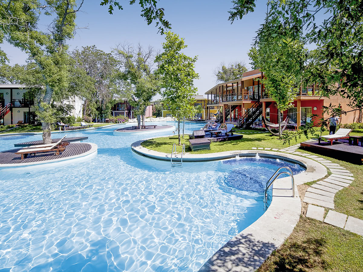 Buche jetzt deinen Traumurlaub im Sueno Hotel Beach Side in  ➝ schon ab 872 €!