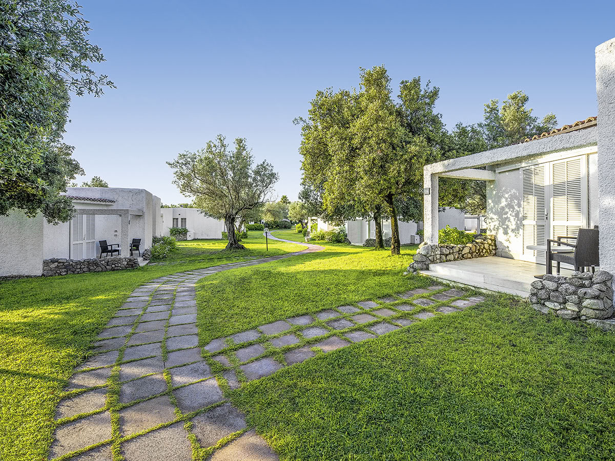 Buche jetzt deinen Traumurlaub im TH Simeri - Simeri Village in  ➝ schon ab 878 €!