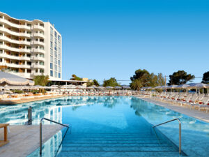 Buche jetzt deinen Traumurlaub im TRS Ibiza Hotel & Signature Level at TRS Ibiza in  ➝ schon ab 1614 €!