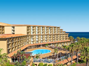 Buche jetzt deinen Traumurlaub im The Views Oasis Hotel in  ➝ schon ab 593 €!