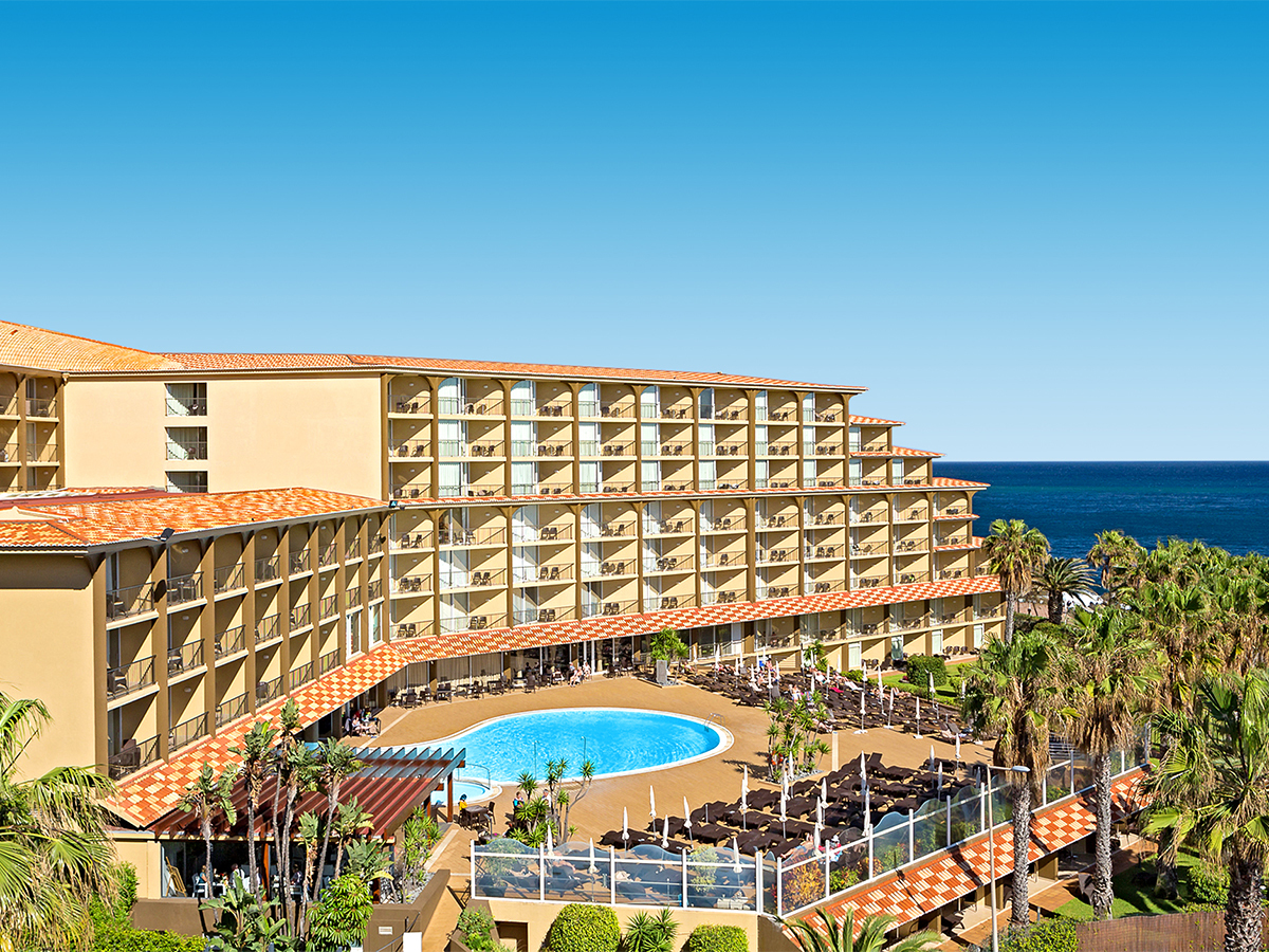 Buche jetzt deinen Traumurlaub im The Views Oasis Hotel in  ➝ schon ab 593 €!