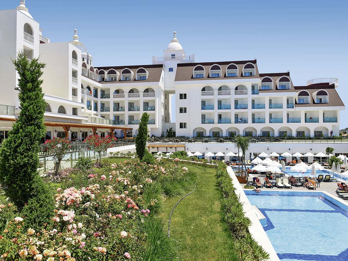 Buche jetzt deinen Traumurlaub im Hotel Side Crown Serenity in Türkei