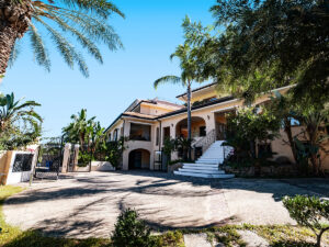 Buche jetzt deinen Traumurlaub im Unico Cannamele Escape Tropea in  ➝ schon ab 735 €!