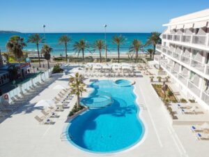 Buche jetzt deinen Traumurlaub im Universal Hotel Neptuno in  ➝ schon ab 1164 €!