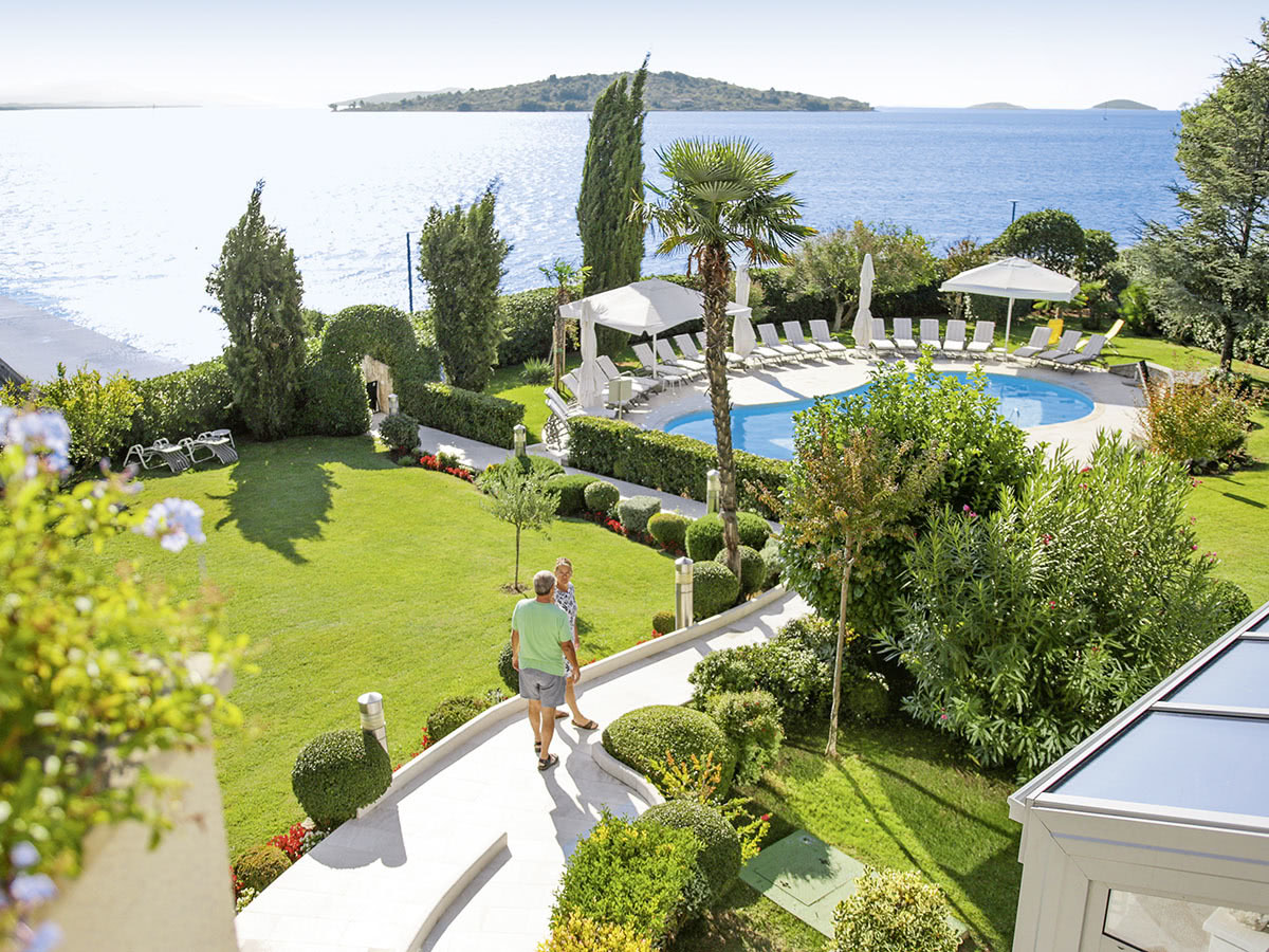 Buche jetzt deinen Traumurlaub im Villa Radin in  ➝ schon ab 768 €!