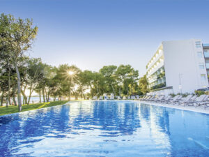 Buche jetzt deinen Traumurlaub im Villas Arausana & Antonina in  ➝ schon ab 604 €!