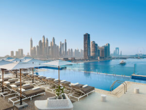 Buche jetzt deinen Traumurlaub im Voco Dubai The Palm in  ➝ schon ab 1015 €!