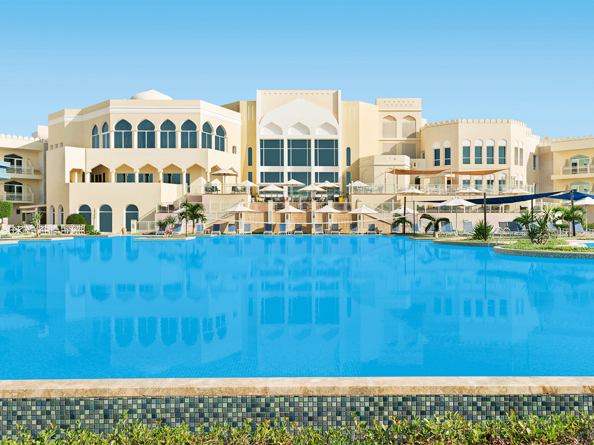 Buche jetzt deinen Traumurlaub im Wyndham Garden Salalah Mirbat in  ➝ schon ab 1440 €!