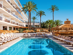 Buche jetzt deinen Traumurlaub im Zel Mallorca in  ➝ schon ab 1134 €!
