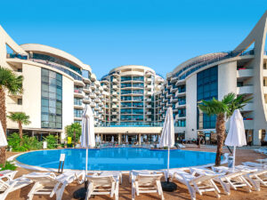 Buche jetzt deinen Traumurlaub im Zenith Beach in  ➝ schon ab 644 €!