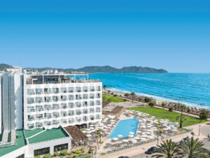 Buche jetzt deinen Traumurlaub im allsun Hotel Borneo in  ➝ schon ab 1038 €!