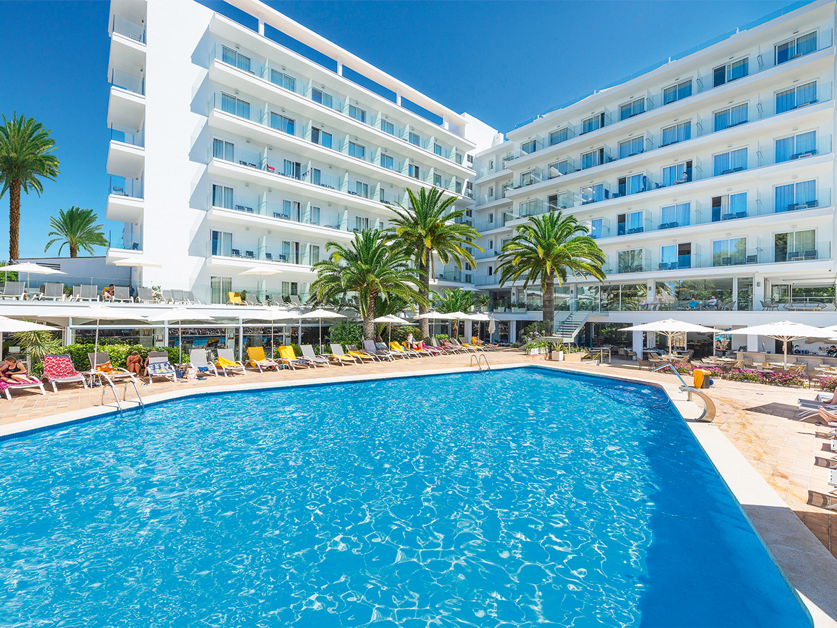 Buche jetzt deinen Traumurlaub im allsun Hotel Cristóbal Colón in  ➝ schon ab 829 €!