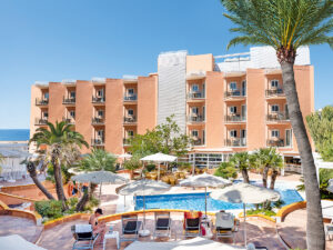 Buche jetzt deinen Traumurlaub im allsun Hotel Paguera Vera Beach in  ➝ schon ab 753 €!