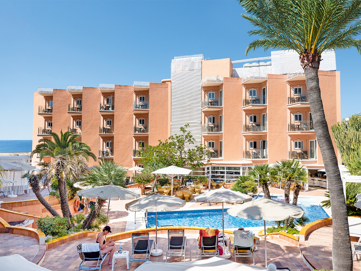 Buche jetzt deinen Traumurlaub im allsun Hotel Paguera Vera Beach in  ➝ schon ab 753 €!
